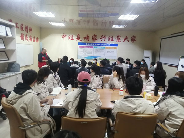 公司銷售業(yè)務(wù)團(tuán)隊(duì)開(kāi)展專題培訓(xùn)