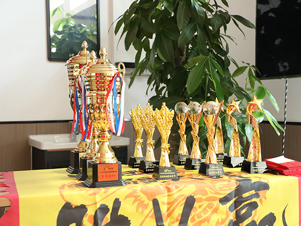 公司6月銷(xiāo)售拓疆大戰(zhàn)復(fù)盤(pán)會(huì) 公司6月銷(xiāo)售拓疆大戰(zhàn)復(fù)盤(pán)會(huì)